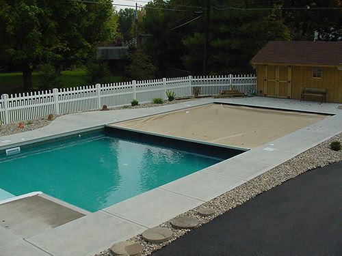 Pros and Cons of an Automatic Inground Pool Cover