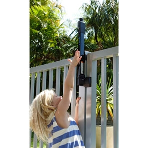 D&D Magna Latch Series 3 Top Pull Latch - Black, showing child reaching to try and open latch