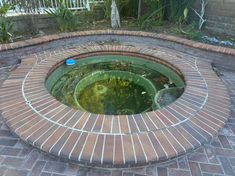 Round brick spa before its cover